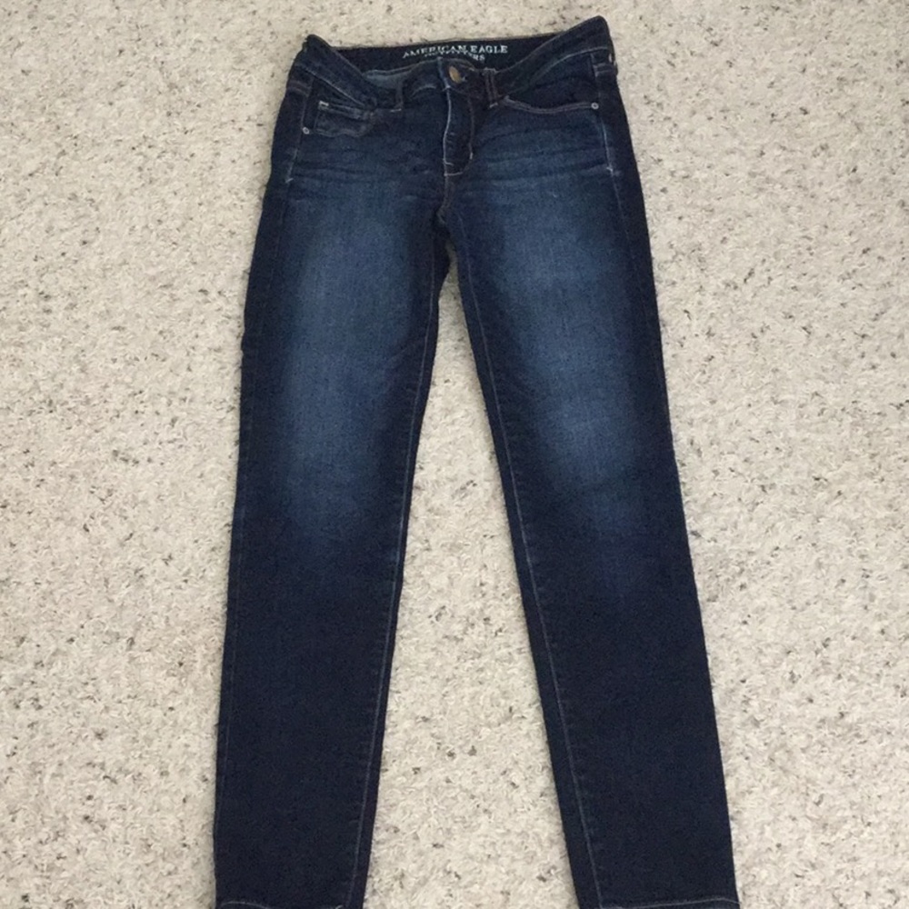 Size 4 skinny super stretch American eagle jeans